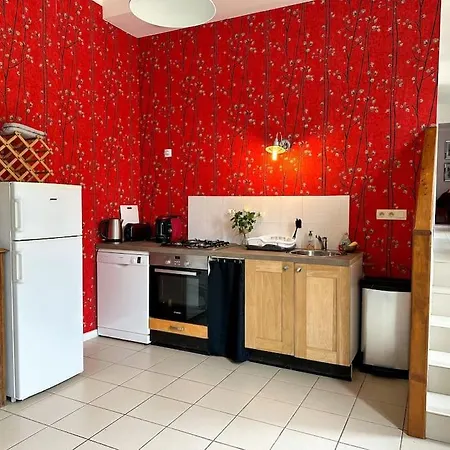 Chateau Le Bas Bleu, Maisons D'hotes Pour 20 Pers * Quesnoy-le-Montant