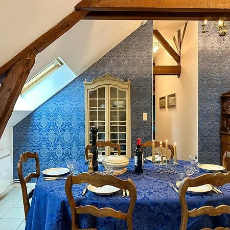 Holiday home Chateau Le Bas Bleu, Maisons D'hotes Pour 20 Pers