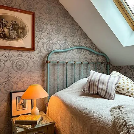 Holiday home Chateau Le Bas Bleu, Maisons D'hotes Pour 20 Pers *