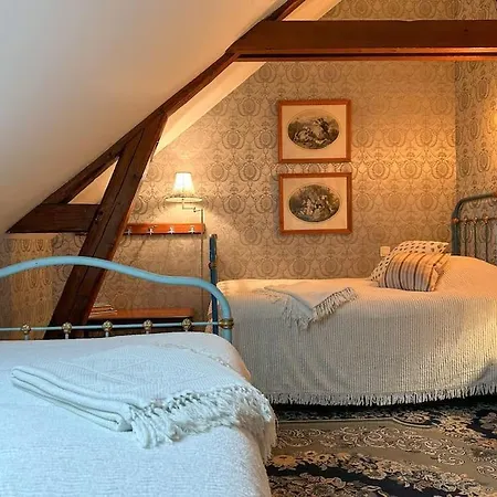 Holiday home Chateau Le Bas Bleu, Maisons D'hotes Pour 20 Pers