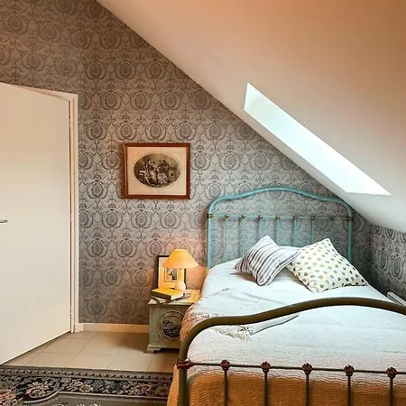 Chateau Le Bas Bleu, Maisons D'hotes Pour 20 Pers Holiday home Quesnoy-le-Montant