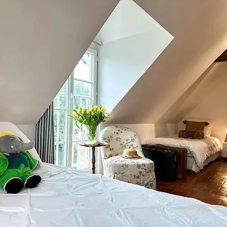 Holiday home Chateau Le Bas Bleu, Maisons D'hotes Pour 20 Pers
