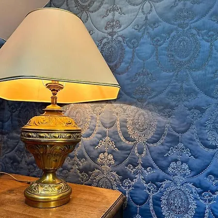 Holiday home Chateau Le Bas Bleu, Maisons D'hotes Pour 20 Pers *