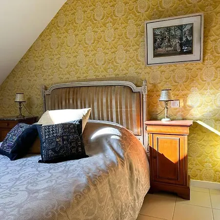 Chateau Le Bas Bleu, Maisons D'hotes Pour 20 Pers * Quesnoy-le-Montant
