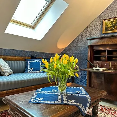 Holiday home Chateau Le Bas Bleu, Maisons D'hotes Pour 20 Pers *