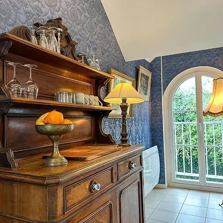 Holiday home Chateau Le Bas Bleu, Maisons D'hotes Pour 20 Pers Quesnoy-le-Montant