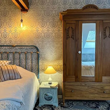 Holiday home Chateau Le Bas Bleu, Maisons D'hotes Pour 20 Pers *