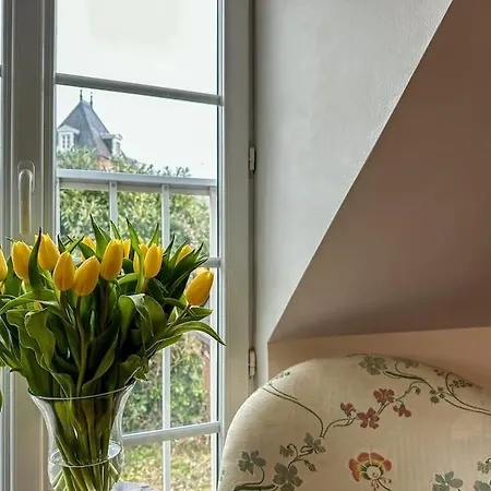 Holiday home Chateau Le Bas Bleu, Maisons D'hotes Pour 20 Pers